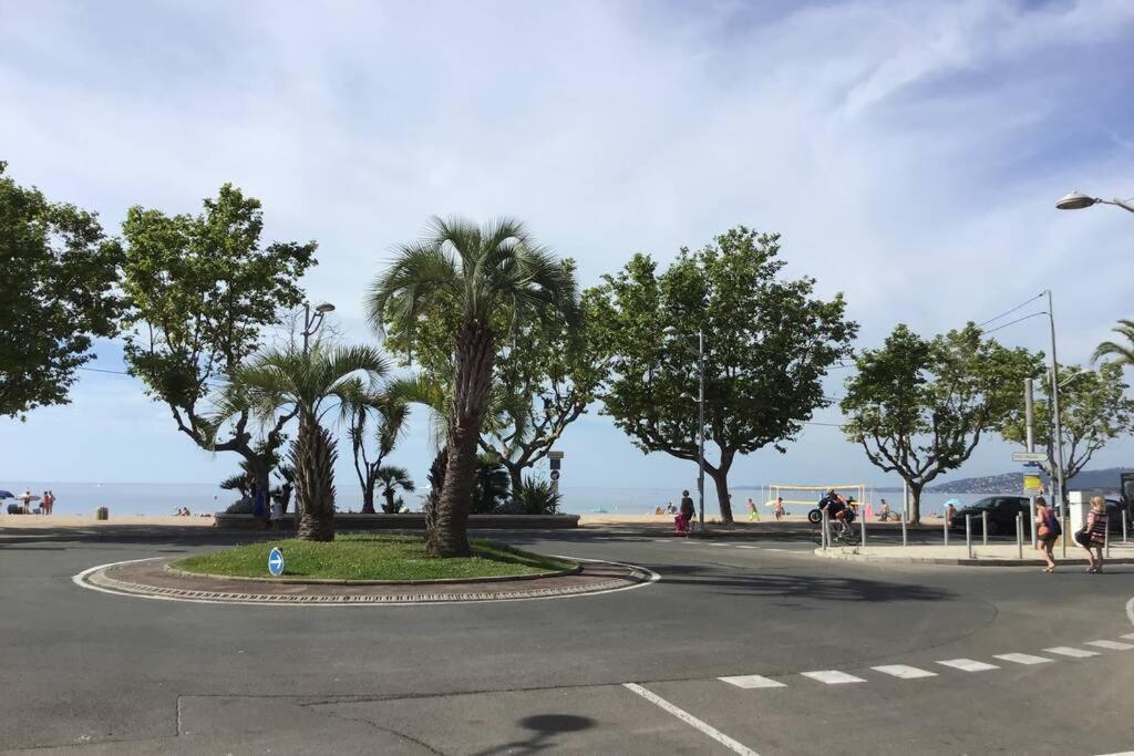 Appartamento Des Vacances De Reve Fréjus Esterno foto